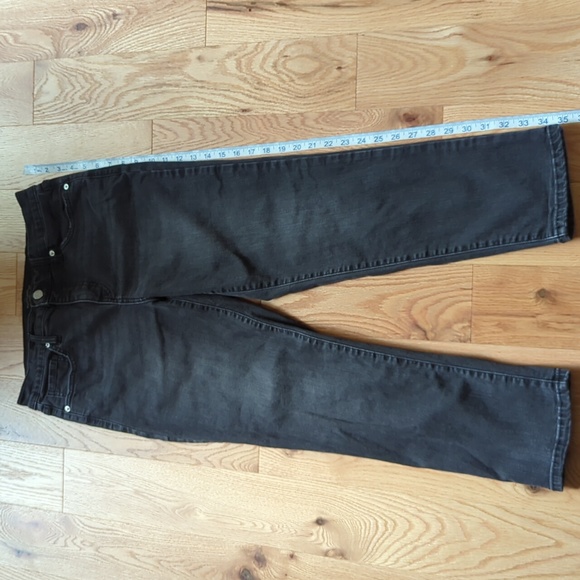 Banana Republic. High-Rise Black Slim Jean.  Petite Black Wash. Size 28/06 - Picture 6 of 9